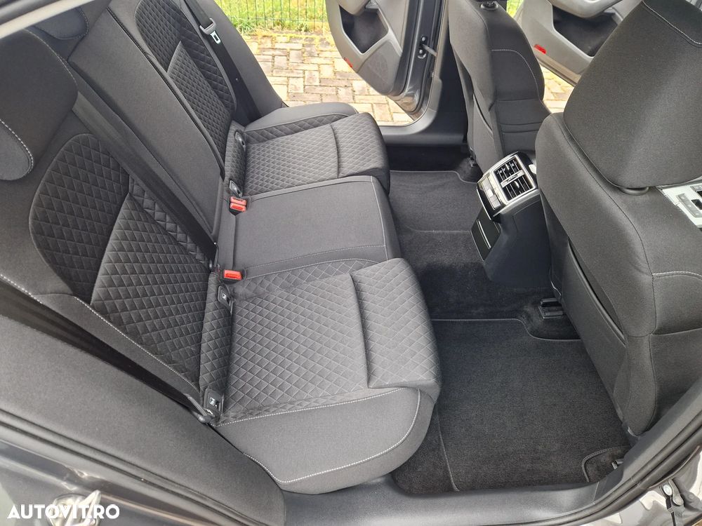 Skoda Superb 2.0 TDI DSG Ambition - 17