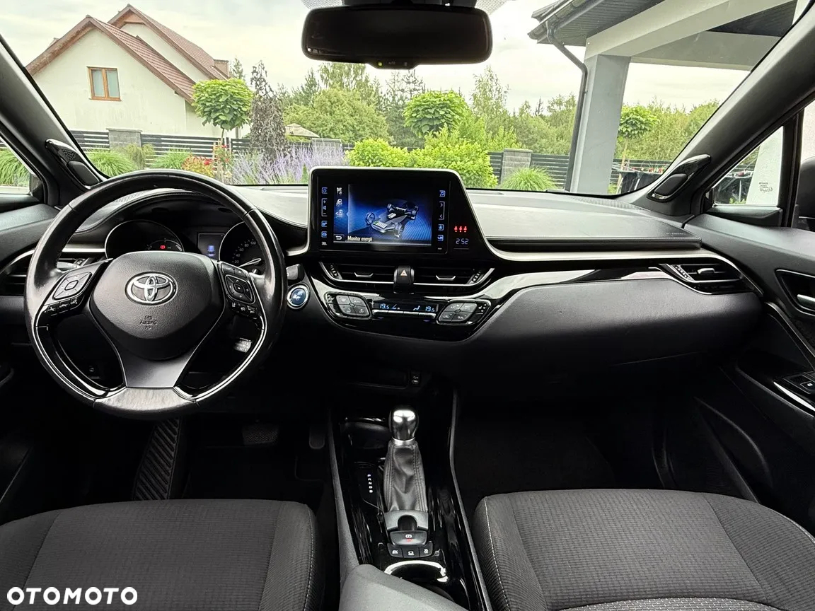 Toyota C-HR - 21