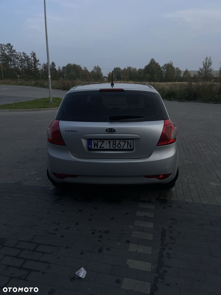 Kia Ceed - 3