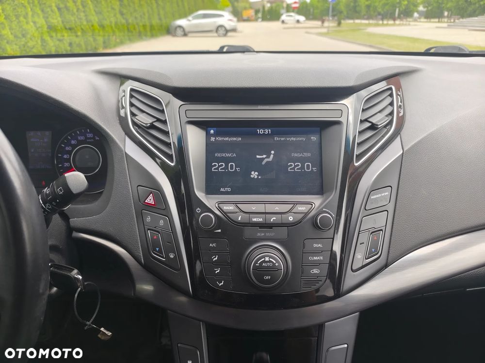 Hyundai i40 1.6 GDI Comfort + - 17