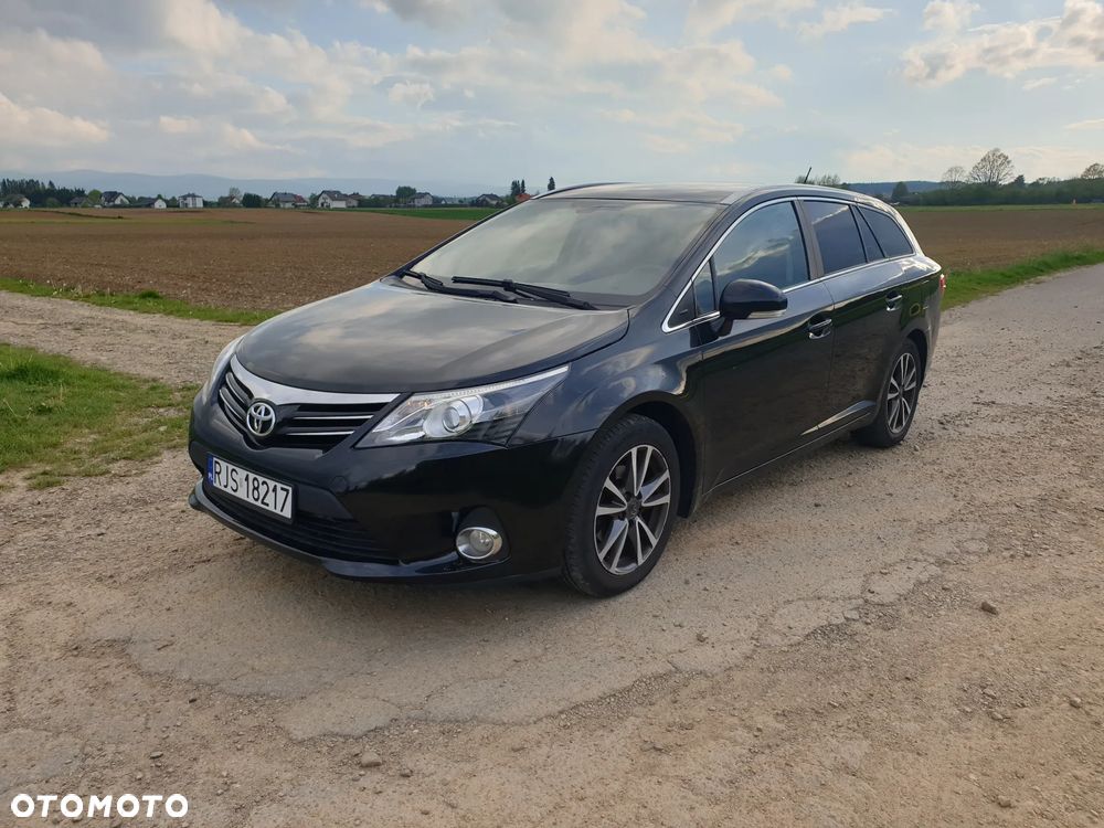 Toyota Avensis - 2