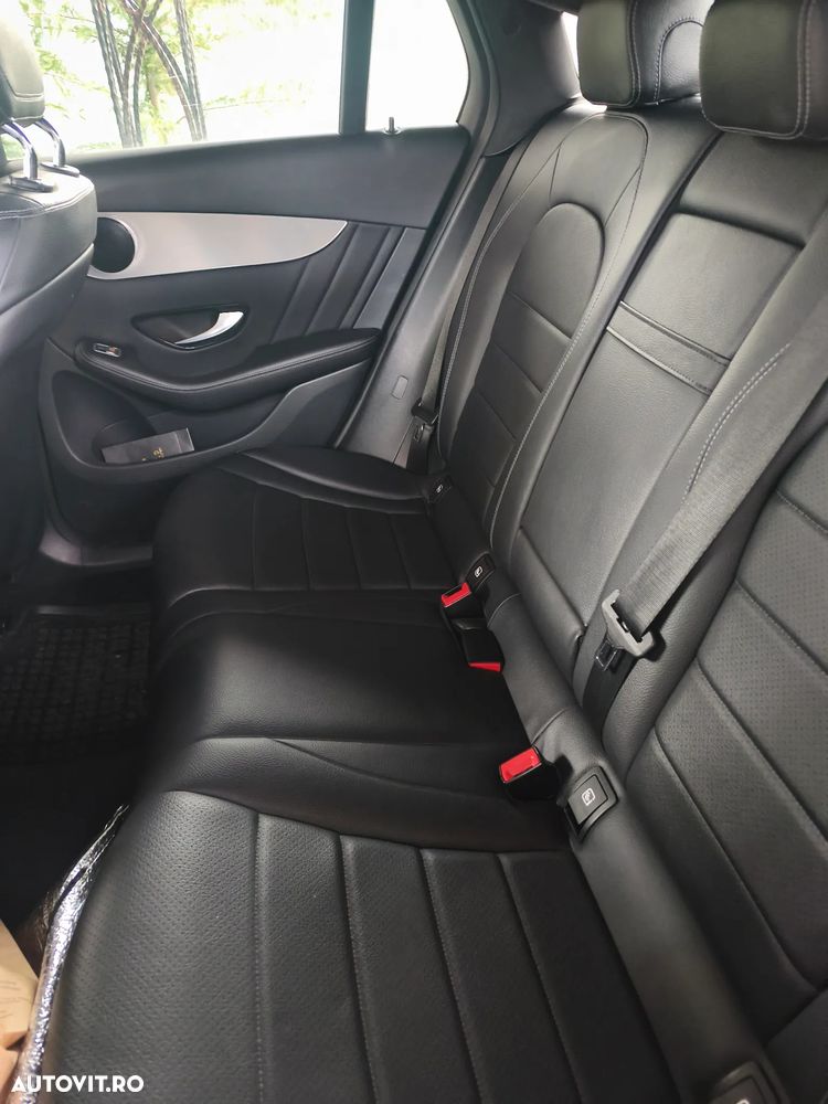 Mercedes-Benz GLC 250 4MATIC - 4