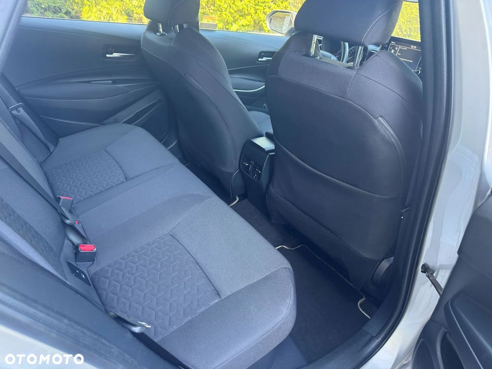 Toyota Corolla 2.0 Hybrid Comfort - 12