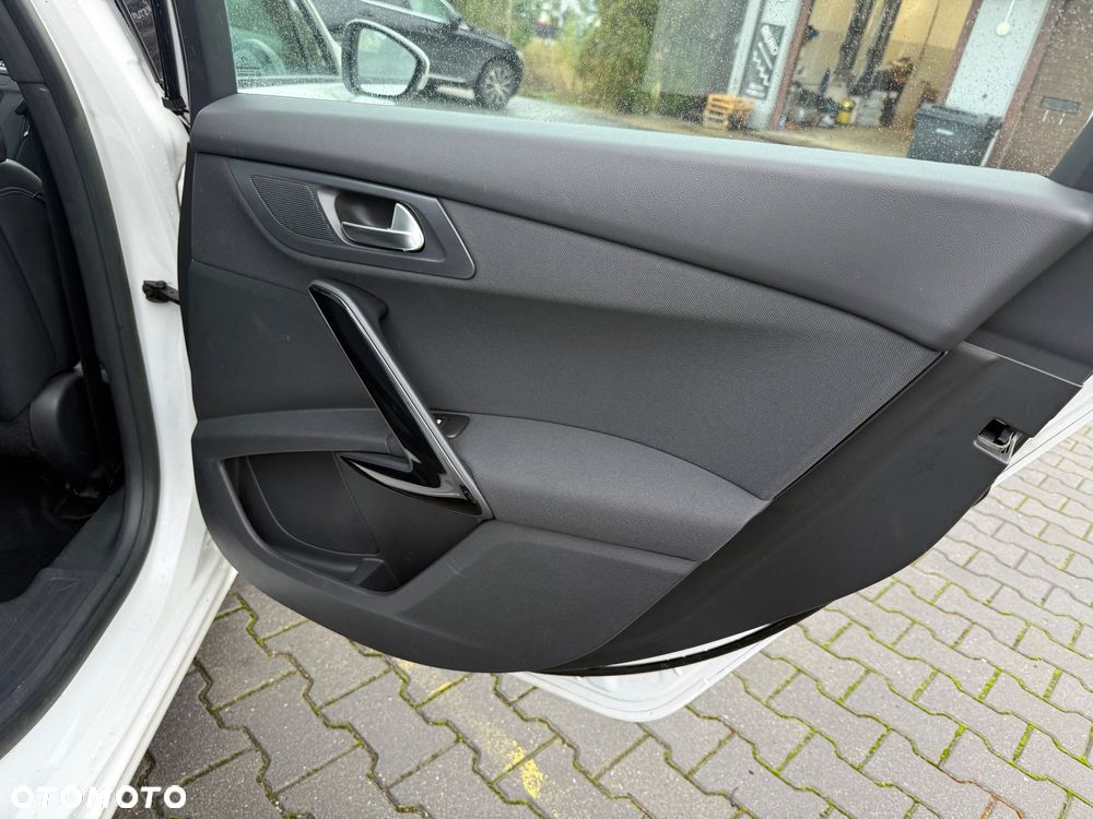 Peugeot 508 SW HDi 160 Automatik Allure - 16