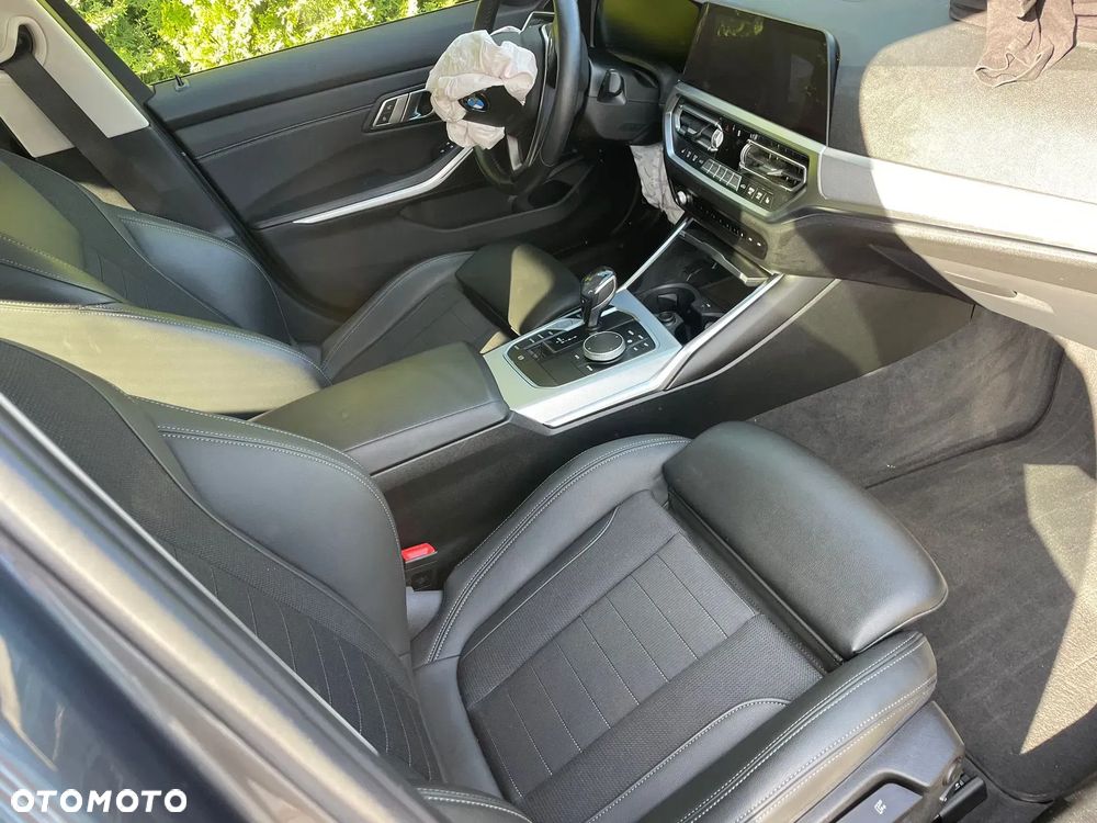 BMW Seria 3 318i Luxury Line - 10