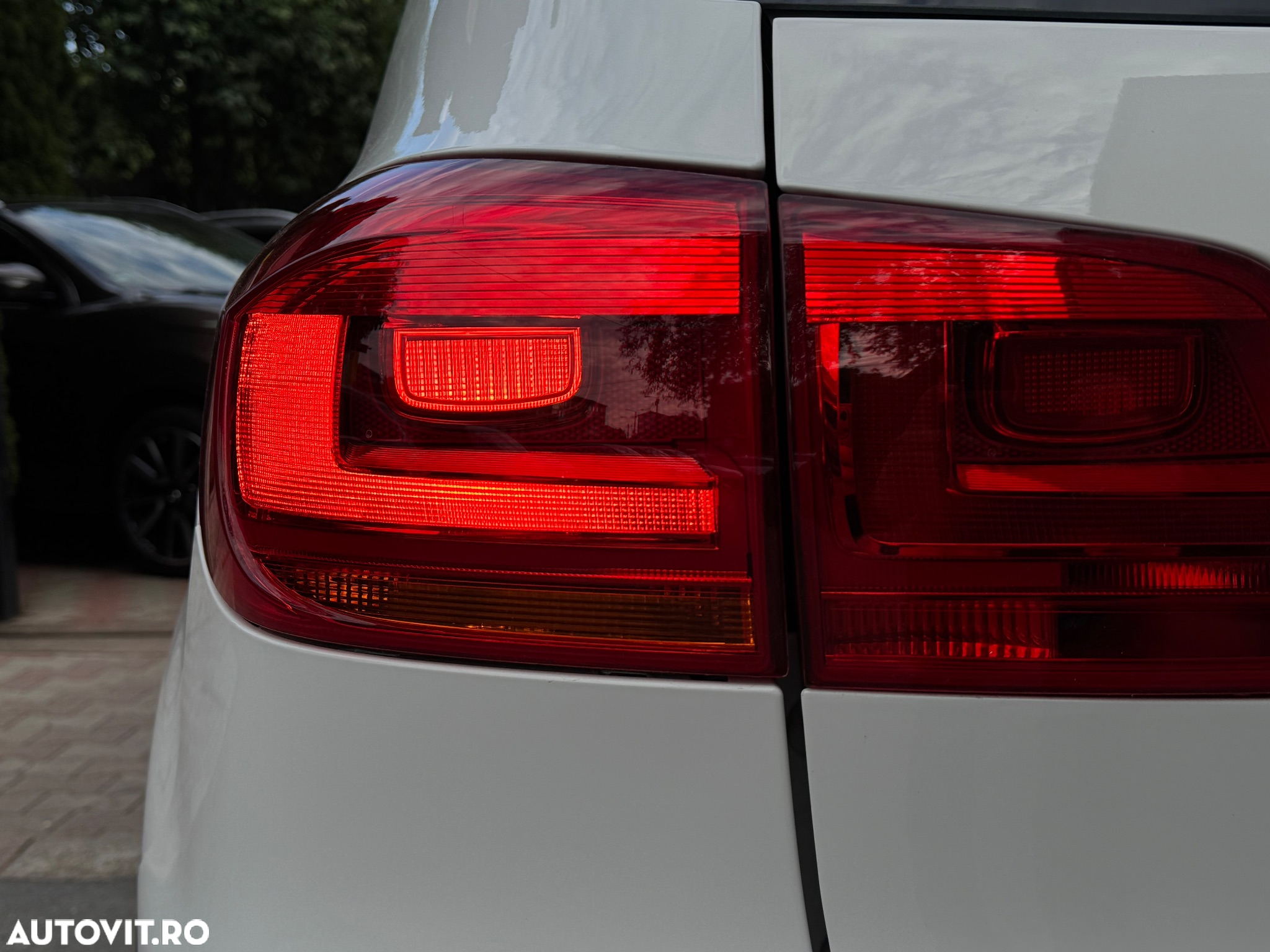 Volkswagen Tiguan 2.0 TDI DPF 4Motion BlueMotion Technology DSG Exclusive - 25