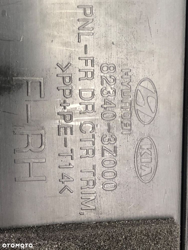 BOCZEK DRZWI PRZÓD PRAWY TAPICERKA - 60.00 PLN - HYUNDAI i40 I Kombi Van (VF) 2011 - 2022 1.7 CRDI - 6