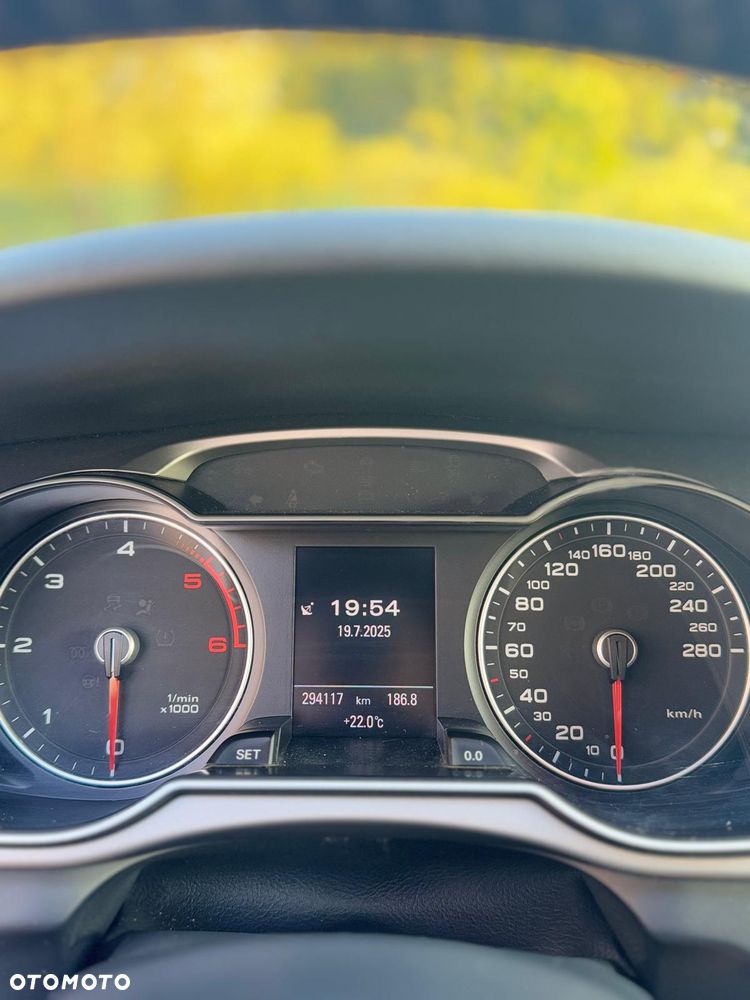 Audi A4 Avant 2.0 TDI DPF S line Sportpaket - 7