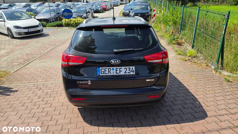 Kia Ceed 1.6 GDI Dream Team Edition - 20
