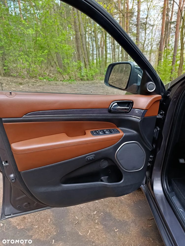 Jeep Grand Cherokee 3.6 V6 Overland - 19