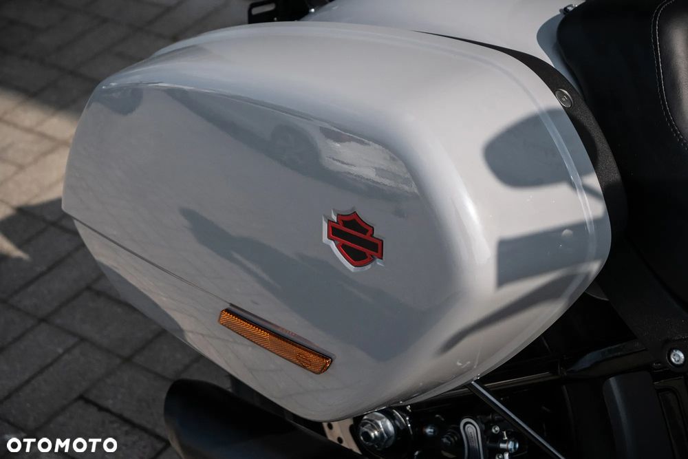 Harley-Davidson Softail Low Rider - 23