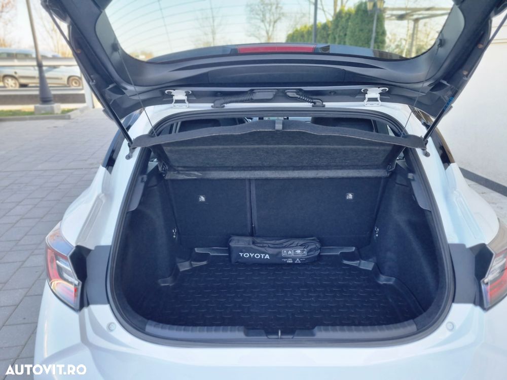 Toyota Corolla 1.8 HSD Dynamic - 19