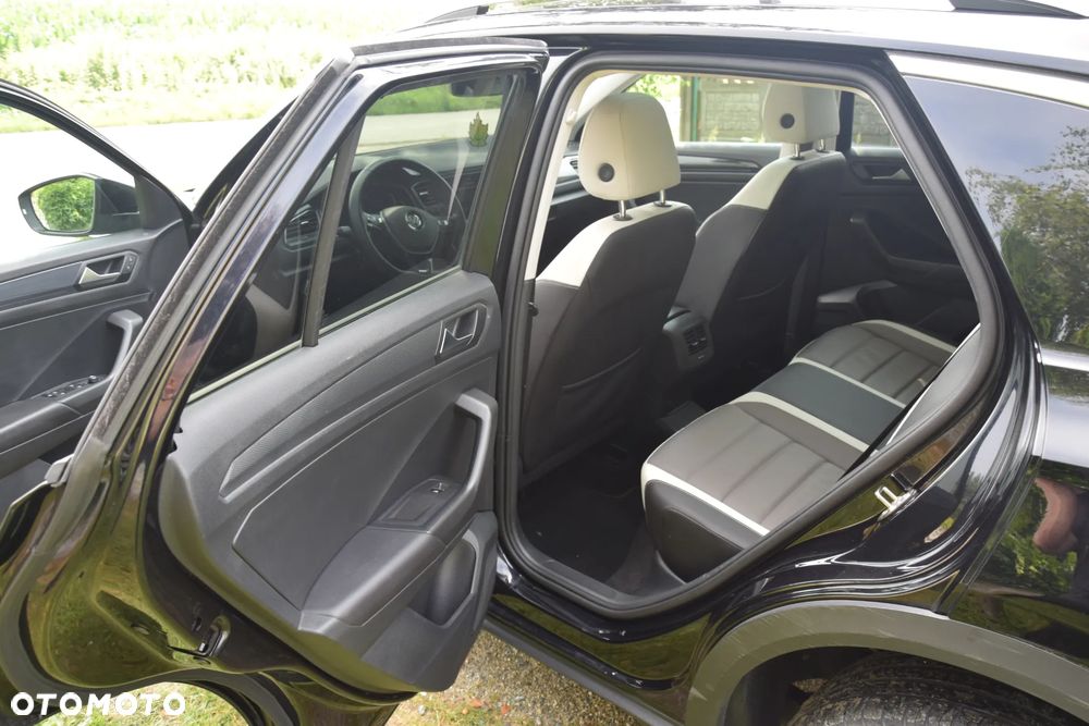 Volkswagen T-Roc 1.5 TSI ACT Premium - 24