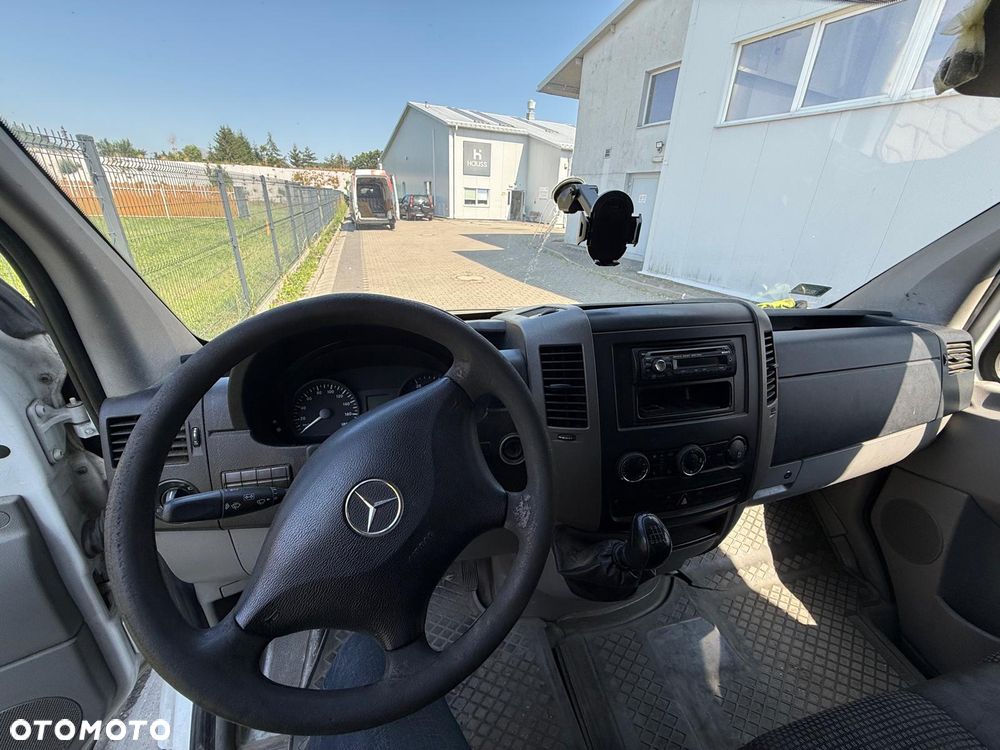 Mercedes-Benz Sprinter - 8