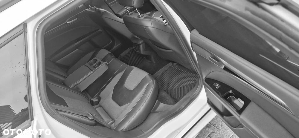 Ford Mondeo 2.0 TDCi ST-Line X PowerShift - 16