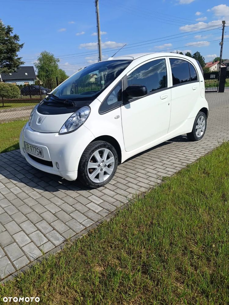 Peugeot iOn High Line - 19