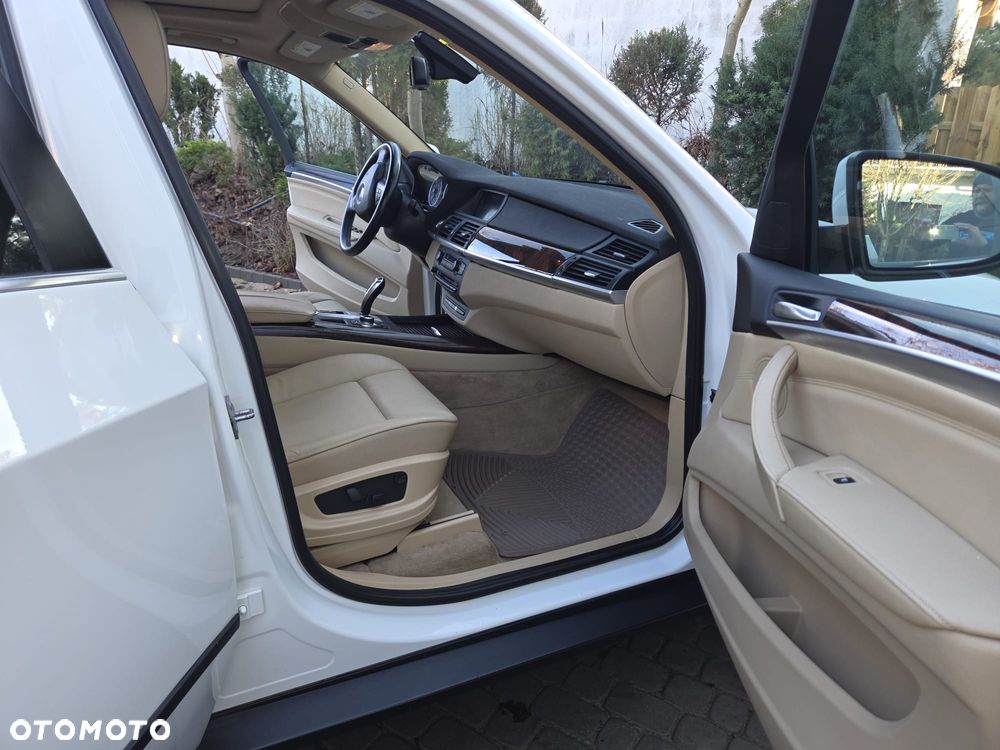 BMW X5 xDrive35i Edition Exclusive - 31