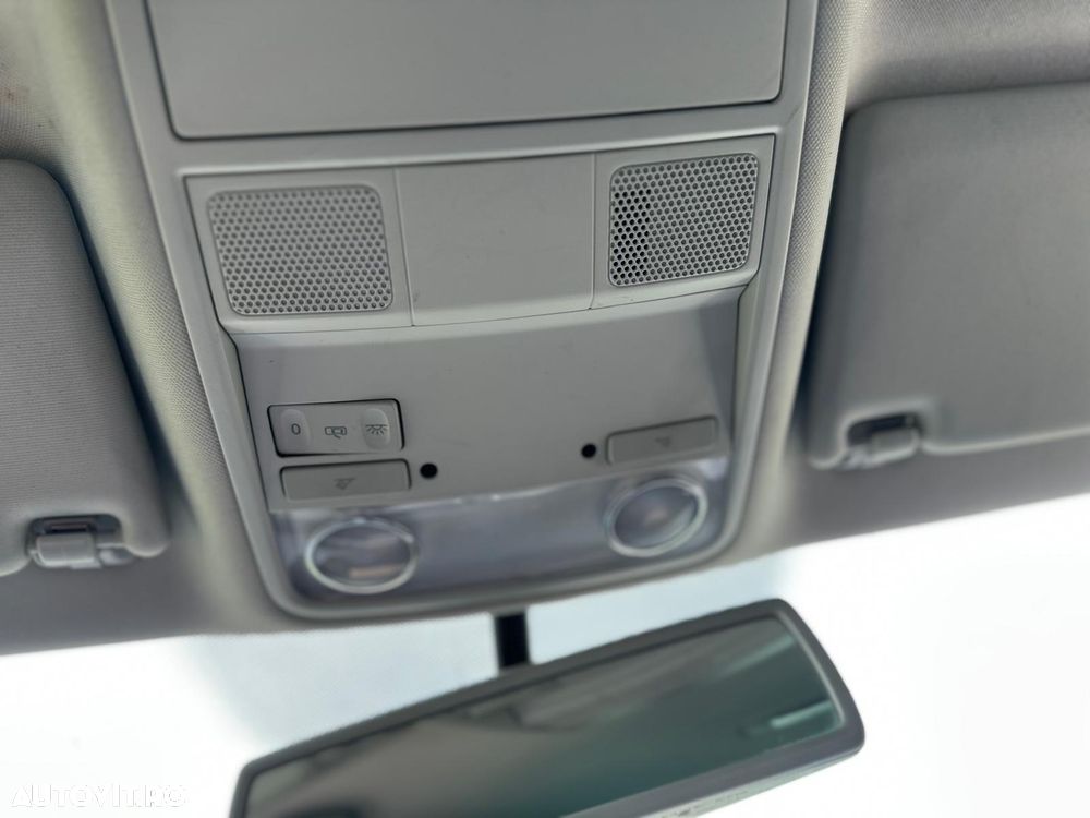 Volkswagen Passat 2.0 TDI Comfortline DPF - 19