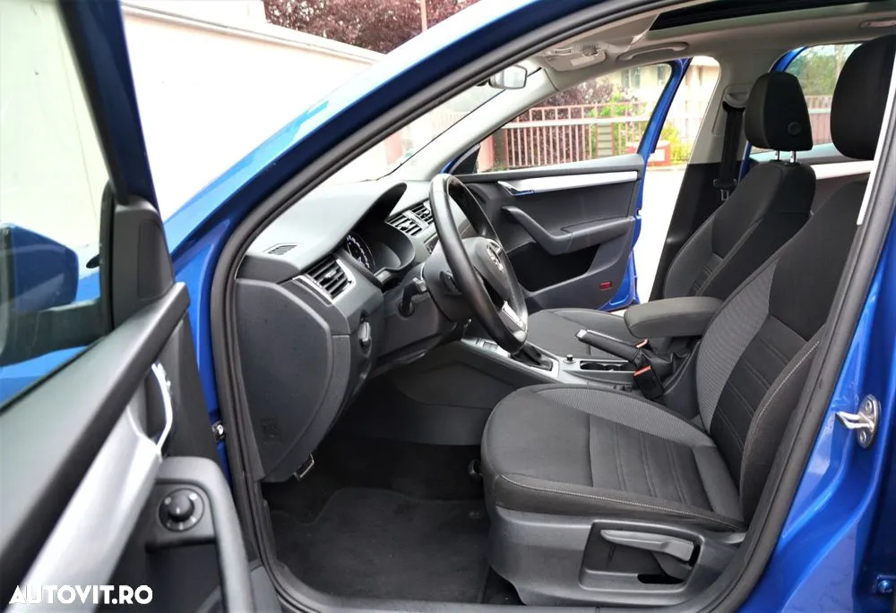 Skoda Octavia 2.0 TDI DSG Ambition - 10