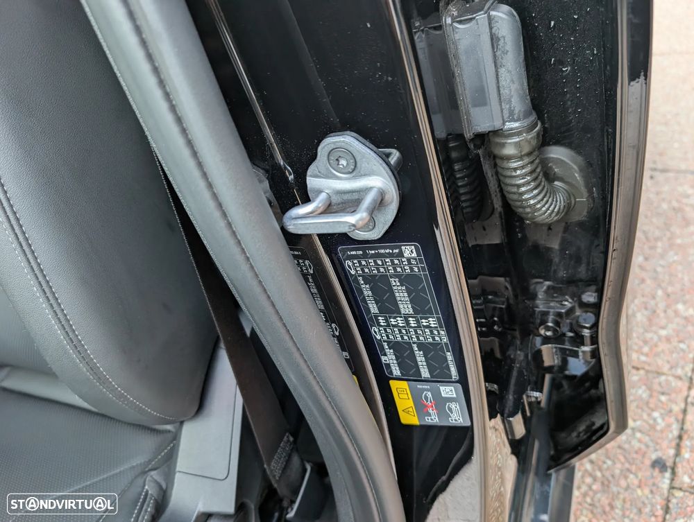 BMW iX1 xDrive30 xLine - 11