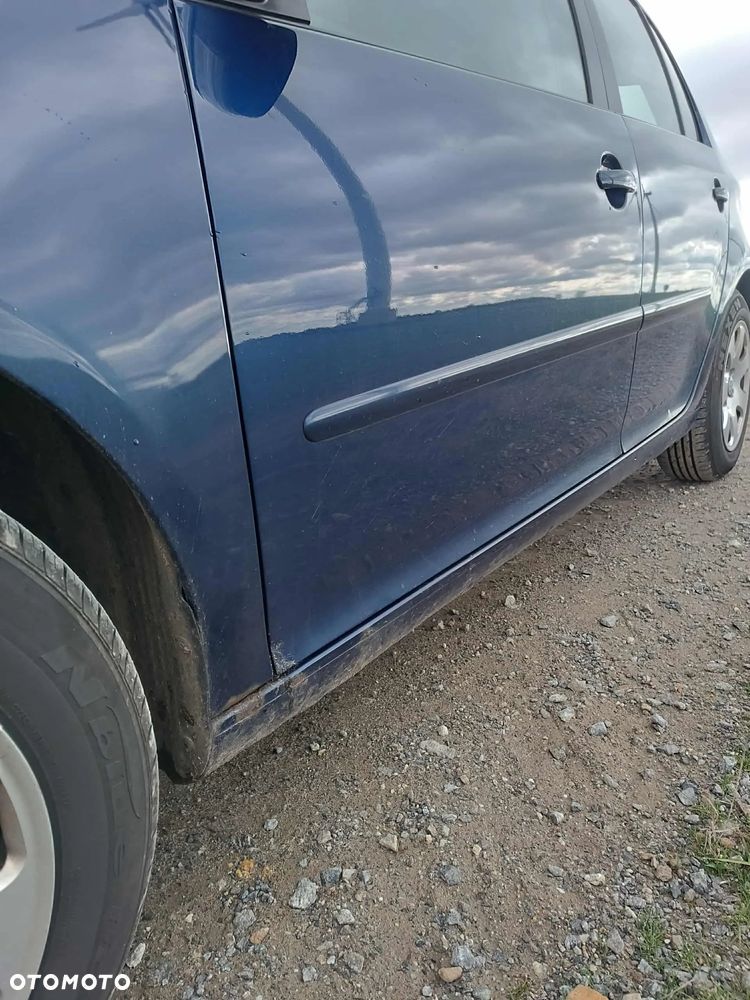 Volkswagen Golf V 1.6 Comfortline - 5