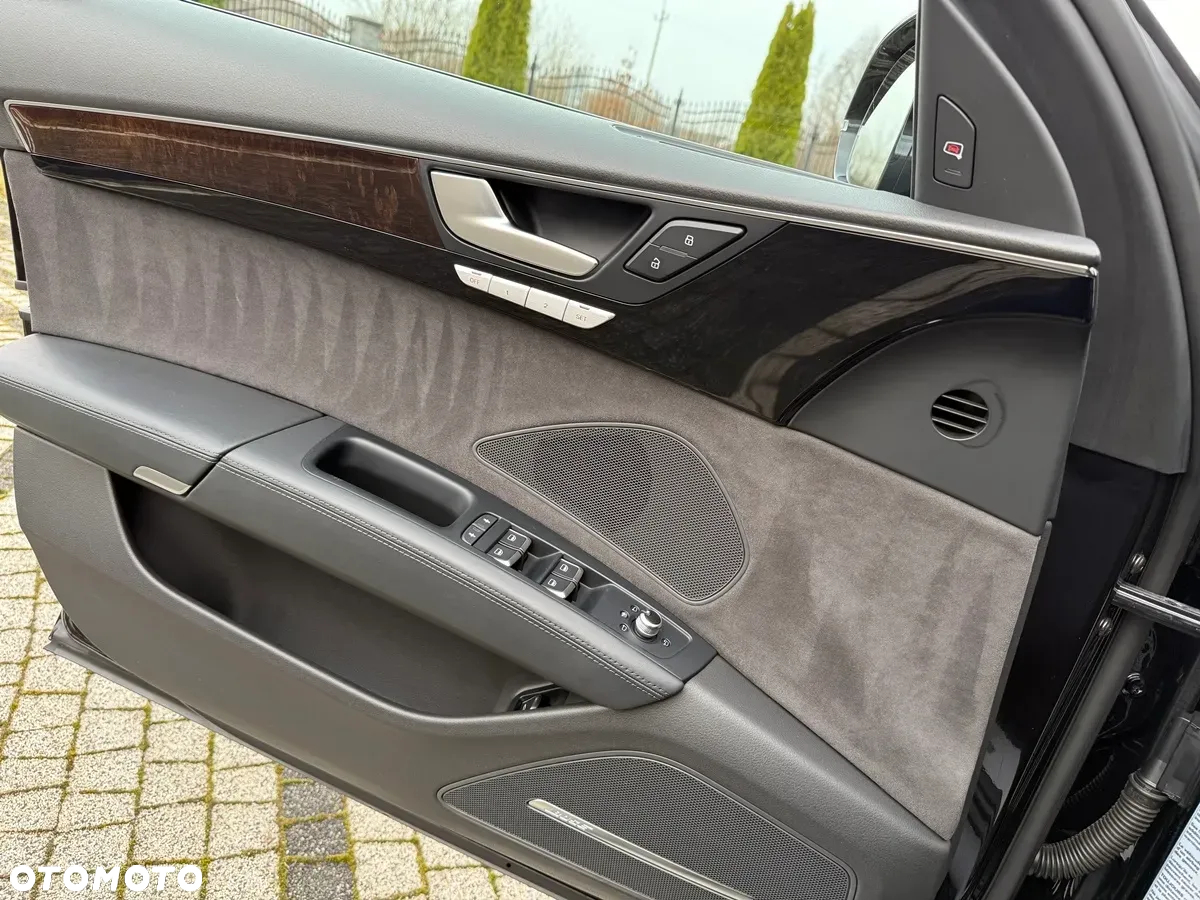 Audi A8 4.0 TFSI L Quattro - 32