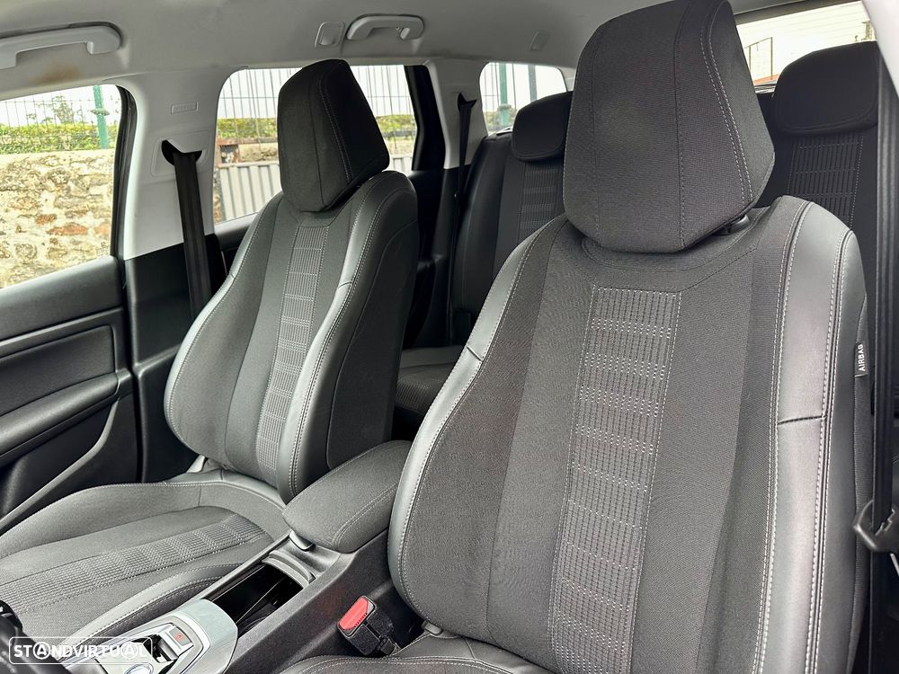 Peugeot 308 1.2 PureTech Allure - 19