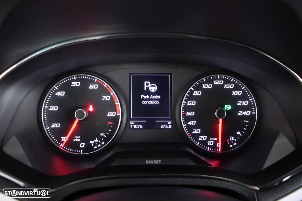 SEAT Arona 1.0 TSI Xcellence DSG - 18