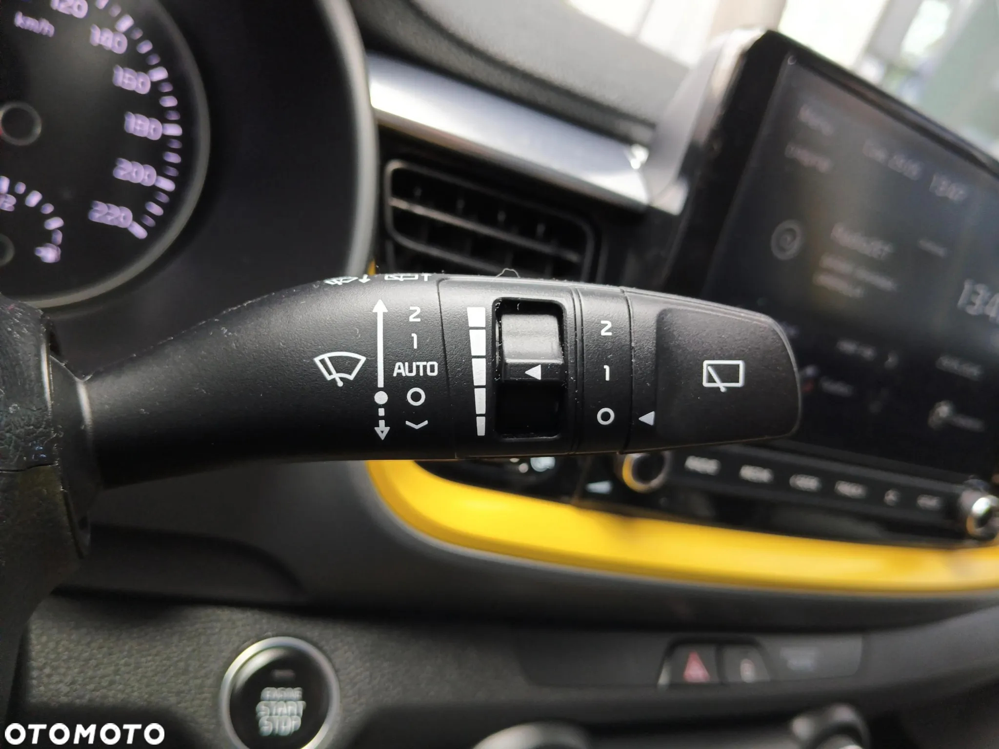 Kia Stonic 1.0 T-GDI L Business Line - 27
