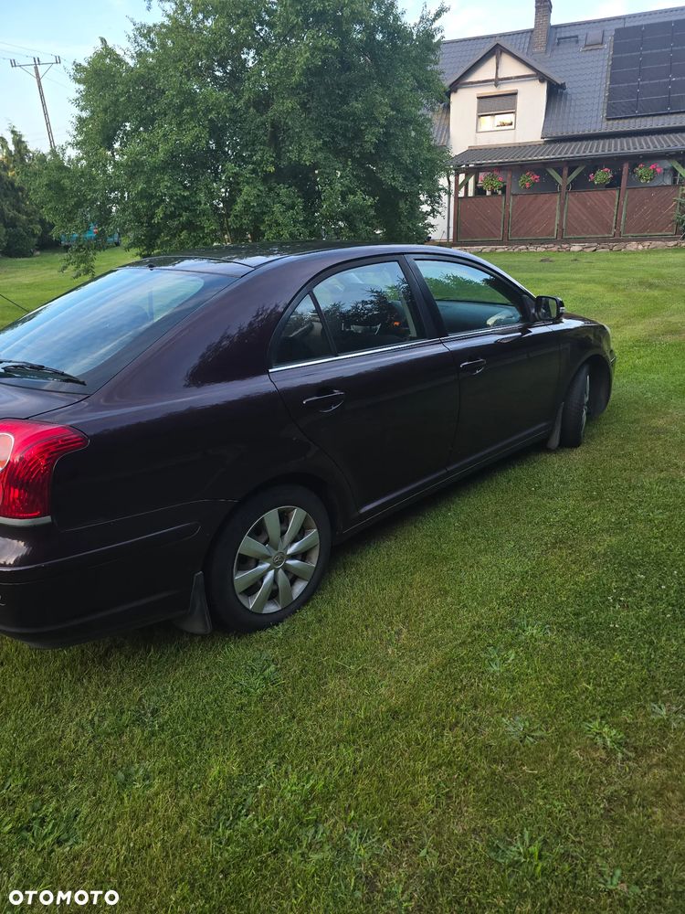 Toyota Avensis 1.8 VVT-i Sol - 4
