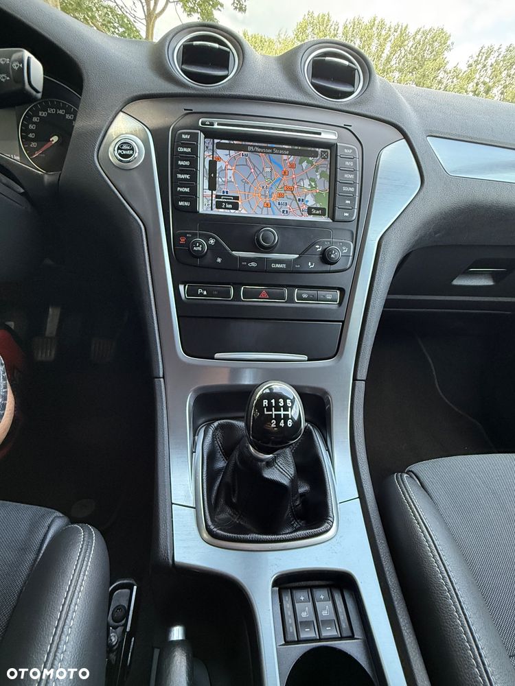 Ford Mondeo - 17