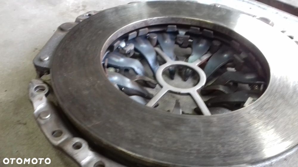 sprzęgło koło dwumasowe A6 C6 2.7 TDI - 6