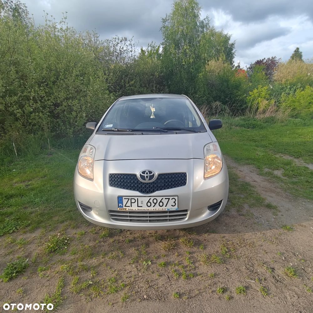Toyota Yaris - 2