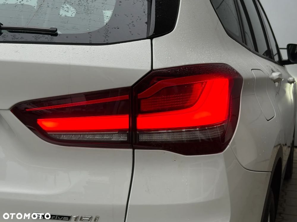 BMW X1 sDrive18i Advantage - 10