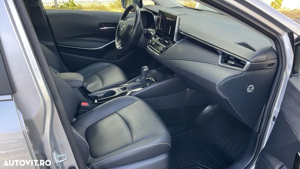 Toyota Corolla 1.8 HSD Exclusive interior Negru - 38