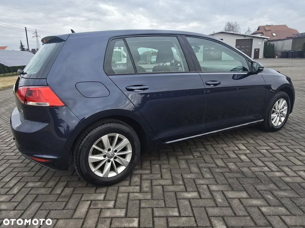 Volkswagen Golf - 10