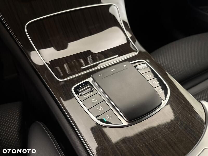 Mercedes-Benz GLC - 17