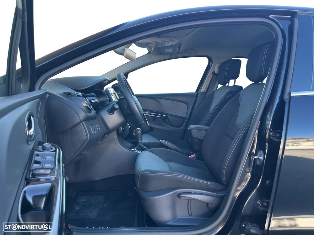 Renault Clio 1.5 dCi Limited EDC - 11