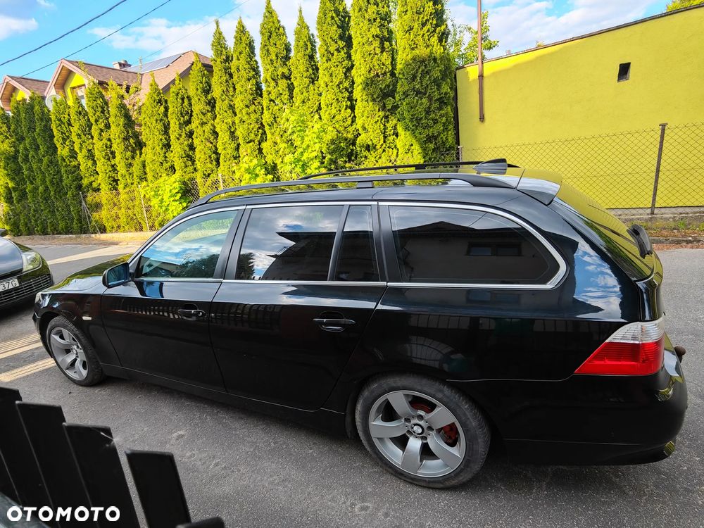 BMW Seria 5 523i - 1