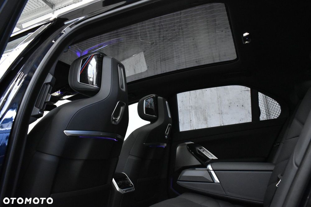 BMW Seria 7 - 28