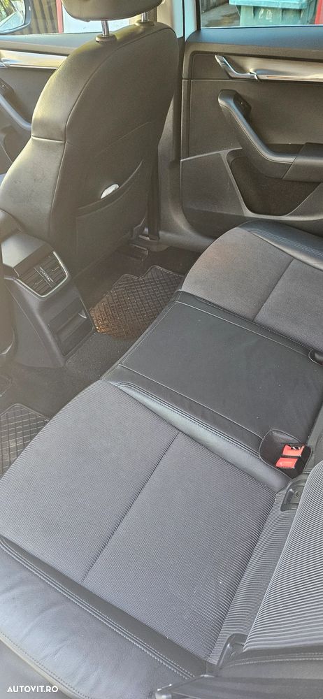 Skoda Octavia 2.0 TDI DSG Premium Edition - 8