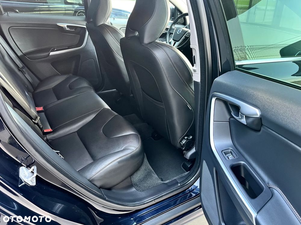 Volvo XC 60 D3 Geartronic Summum - 35