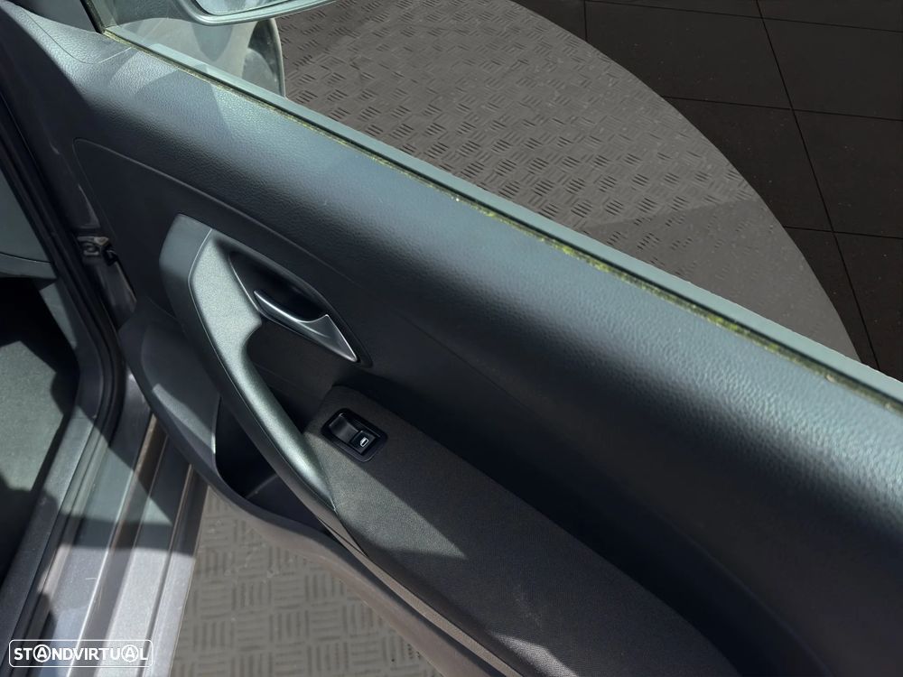 VW Polo 1.0 Trendline - 17