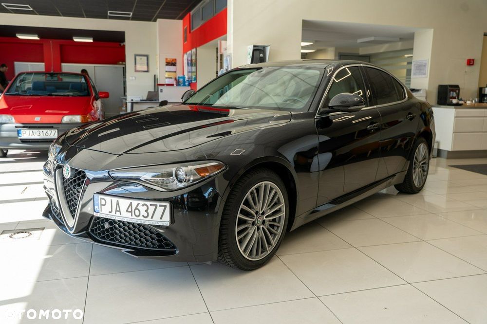 Alfa Romeo Giulia - 7