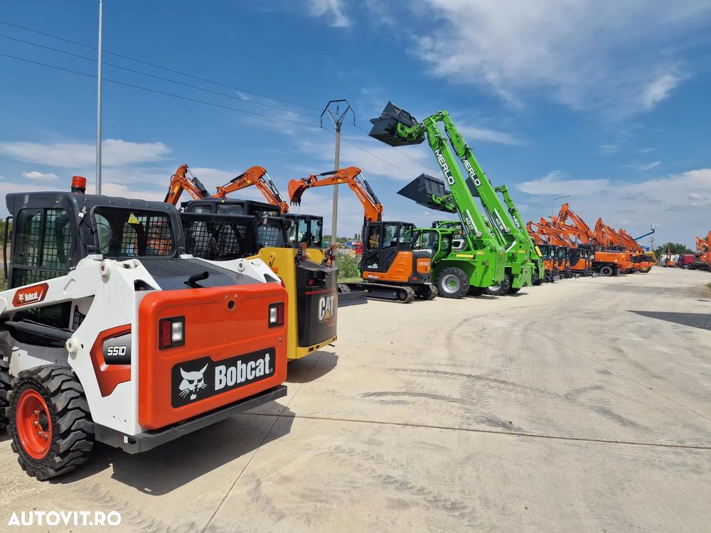 Bobcat S510, ANVELOPE PLINE, USA CABINA, AER CONDITIONAT, ridica 810kg, motor 55CP Kubota, Masa operatinalal 2,8t, L 3,4m x latime 1,75m x inaltime 1,95m, cupa 1mc, posibilitate leasing 41.900 EUR+Tva - 29