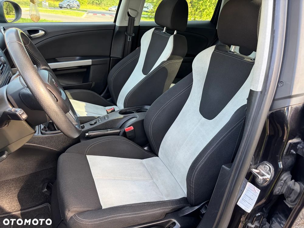 Seat Leon 1.2 TSI Ecomotive DSG Style - 25