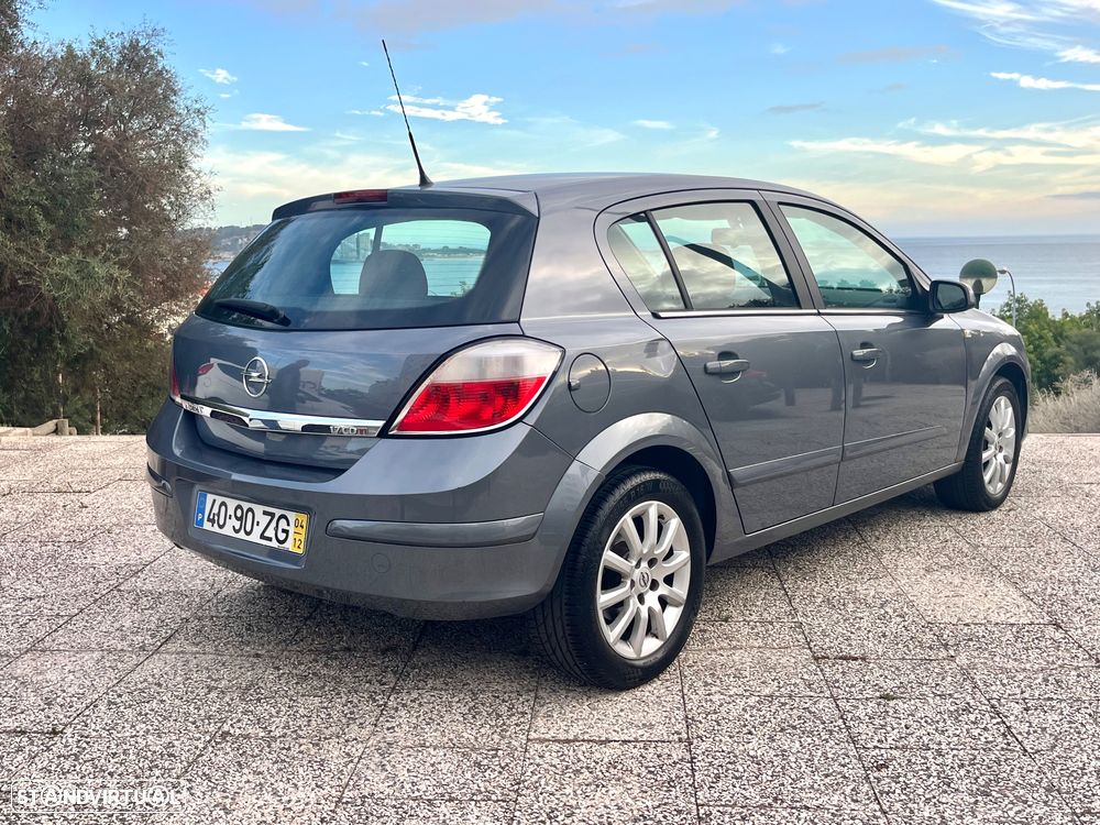 Opel Astra 1.7 CDTi Elegance - 2