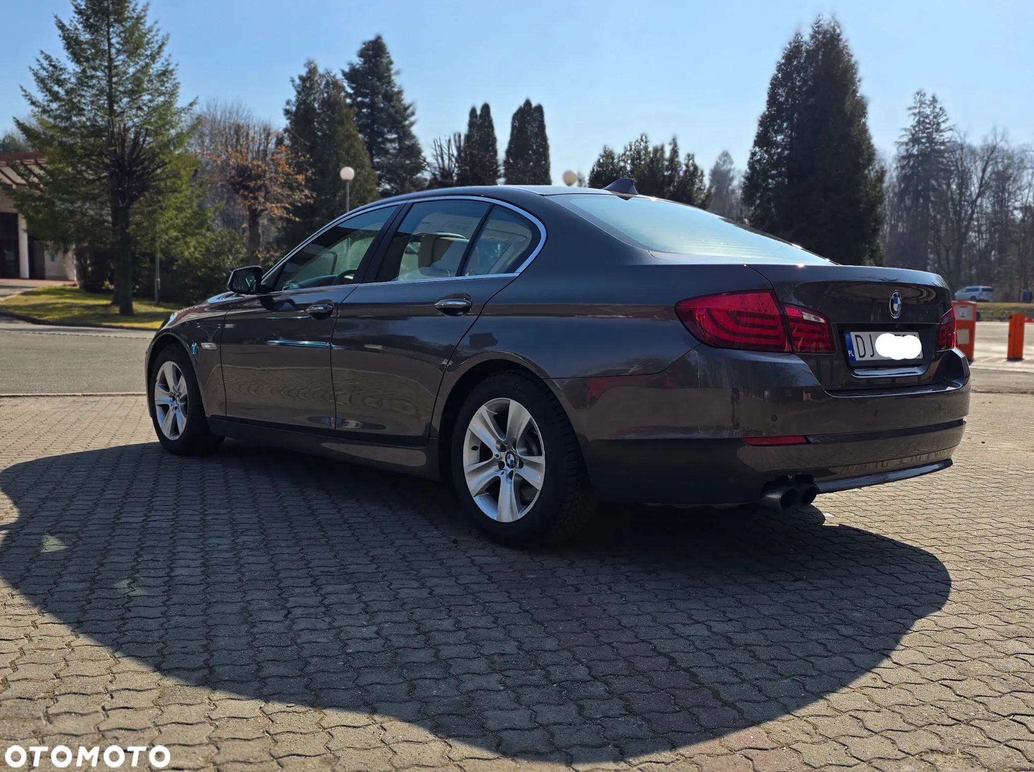 BMW Seria 5 528i xDrive Luxury Line - 1