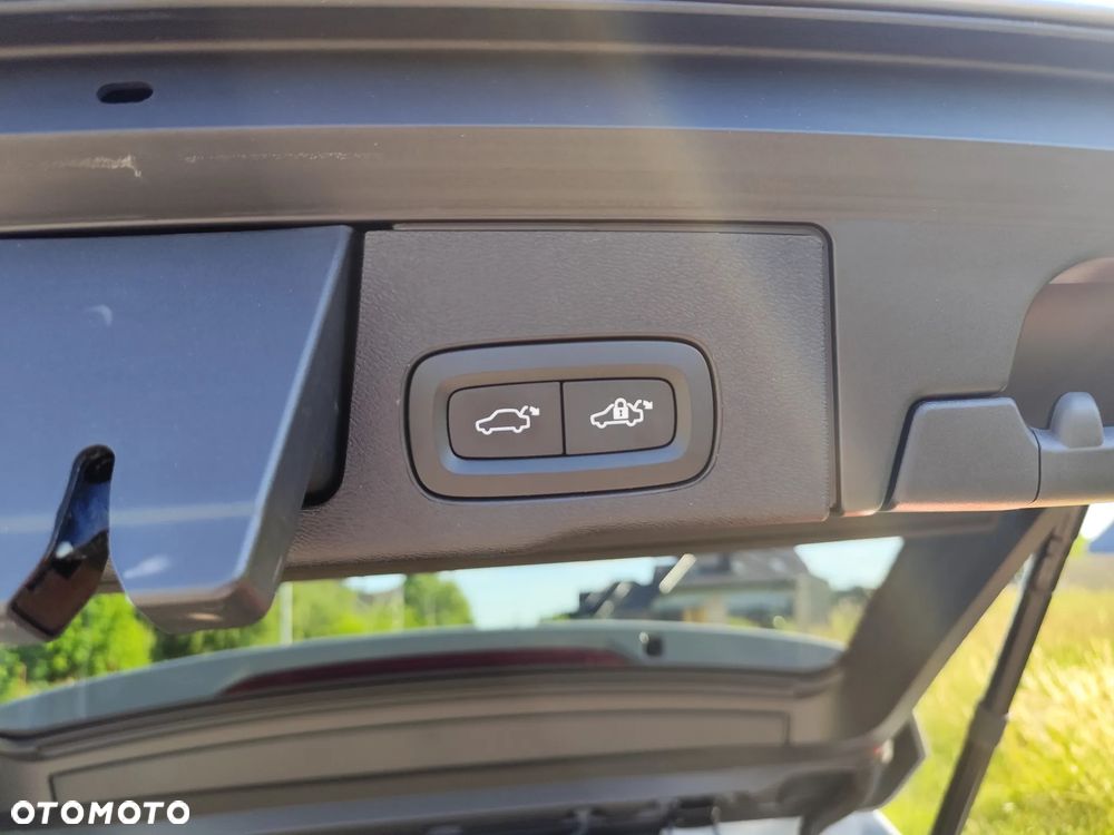 Volvo XC 60 B5 B AWD Essential - 26