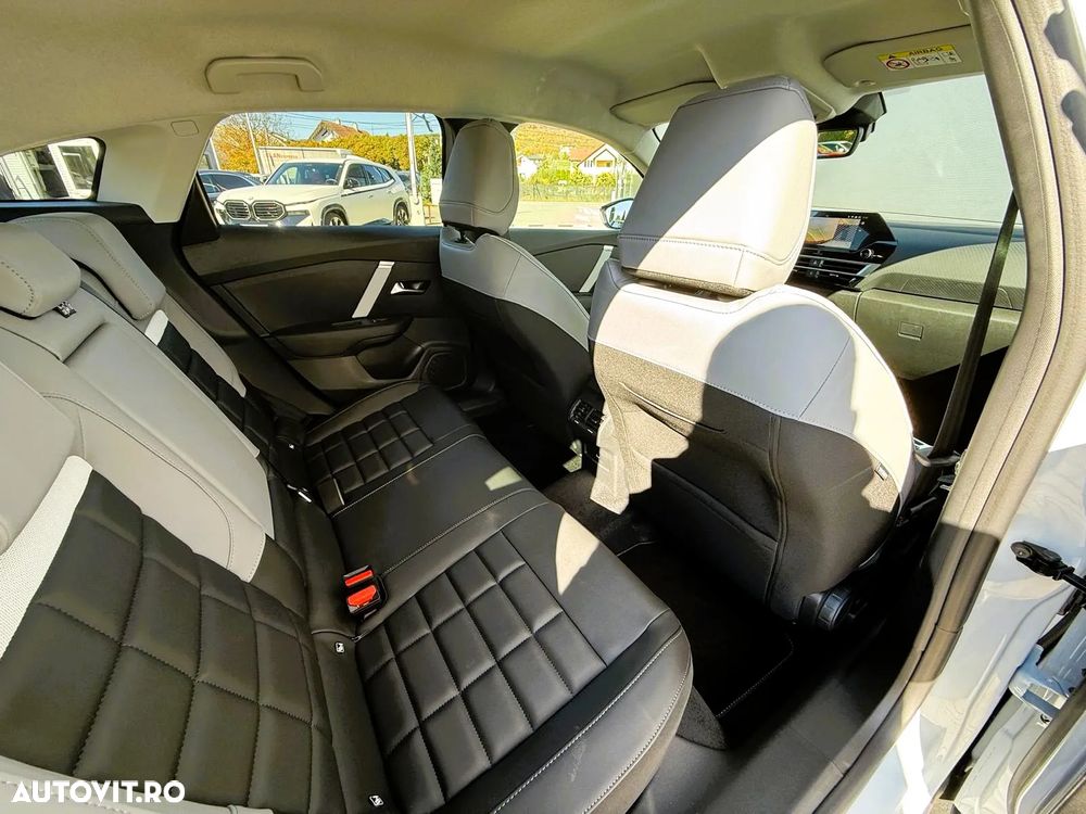 Citroën C4 1.2 PureTech S&S EAT8 Shine - 16